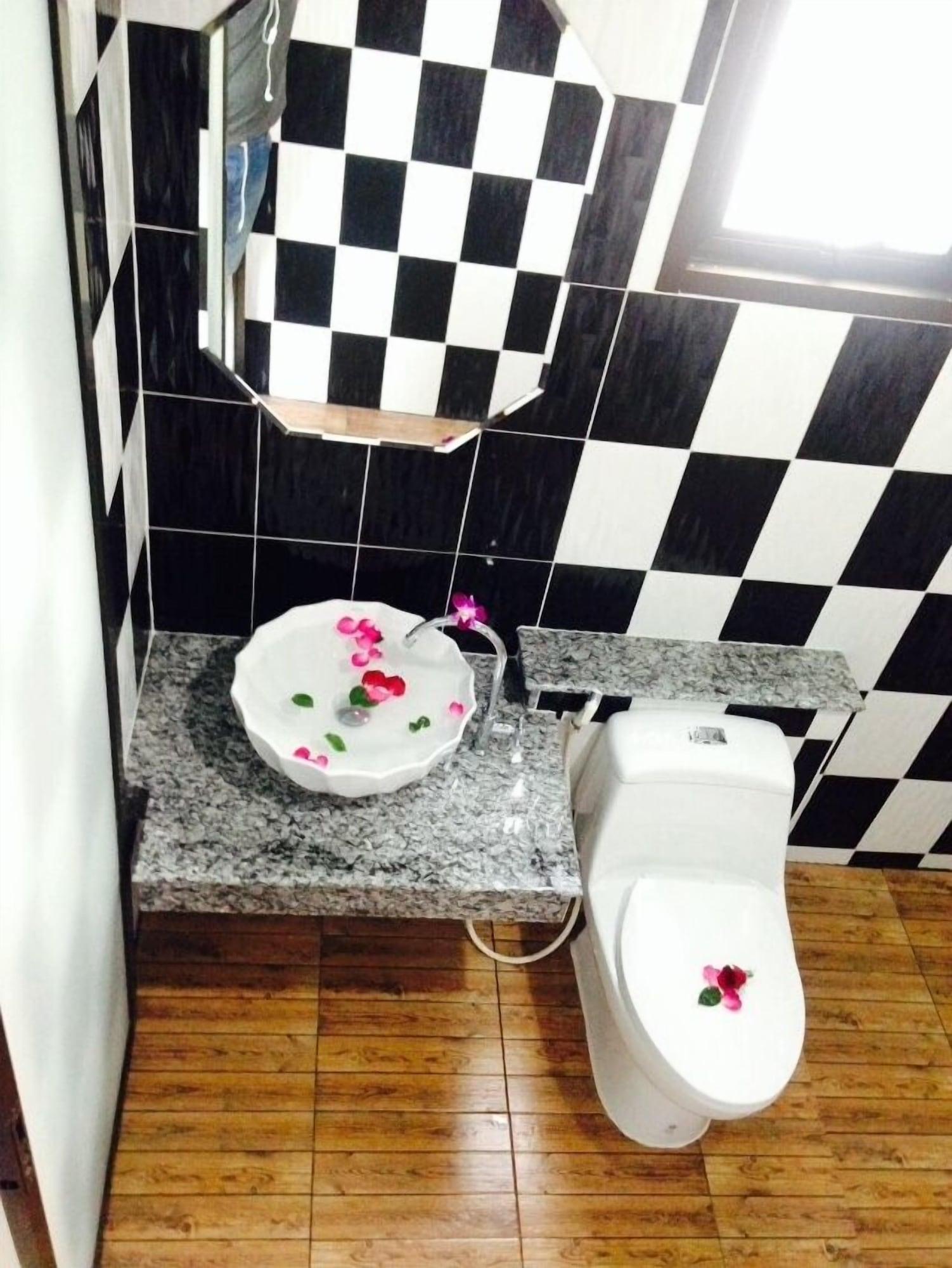 普吉机场花园度假酒店 他朗 外观 照片